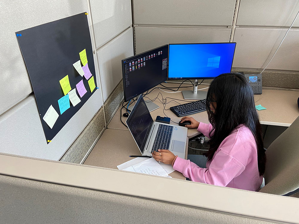 Hengis working at her desk